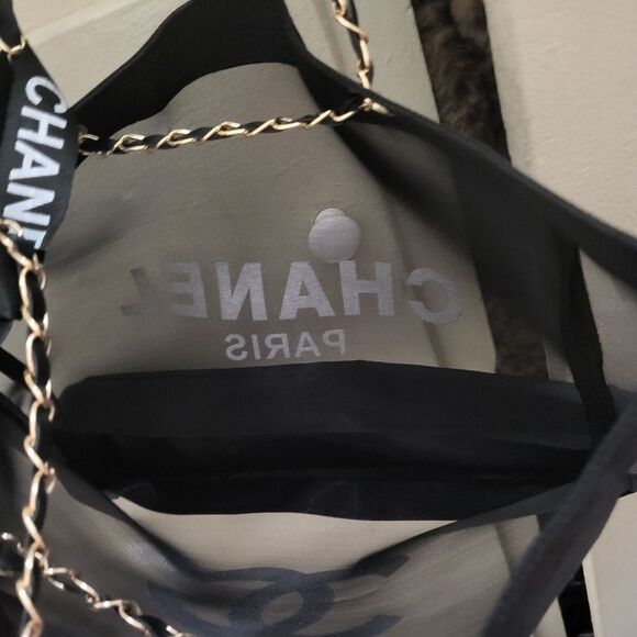 Black Chanel tote+chanel ribbon included!!! - Picture 2 of 6